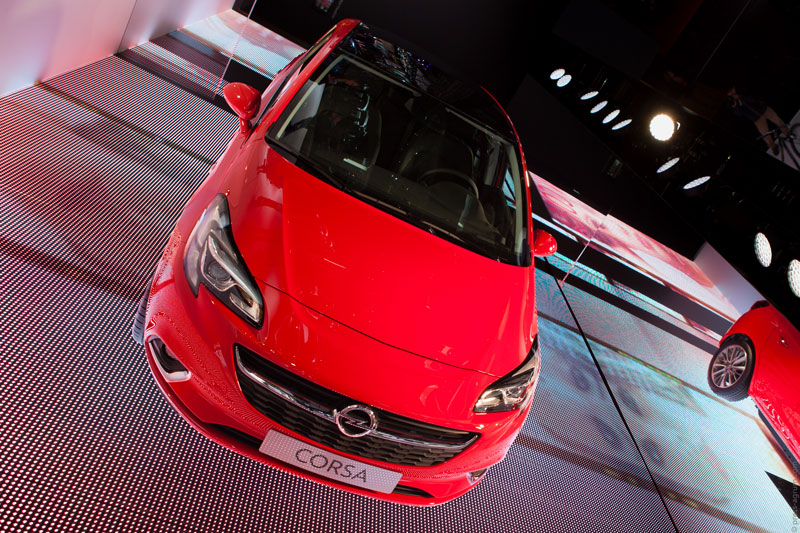 Le mandataire Opel Autoplanet avec une Corsa