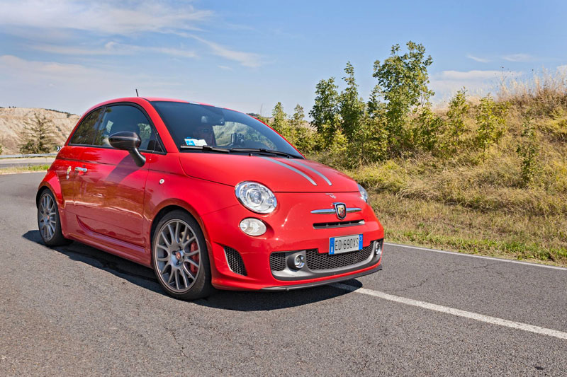 Les tarifs des Abarth dans une concession italienne 