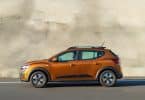 La Dacia Sandero est une voiture peu chère qui convient parfaitement pour les petits budgets